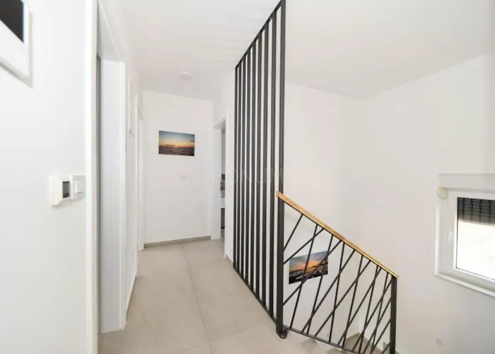 Sunrise With Outdoor Pool Villa Šibenik