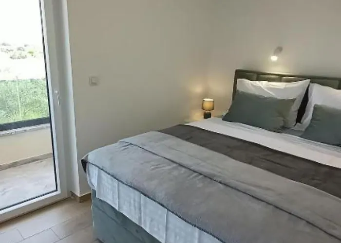 Sunrise With Outdoor Pool * Šibenik